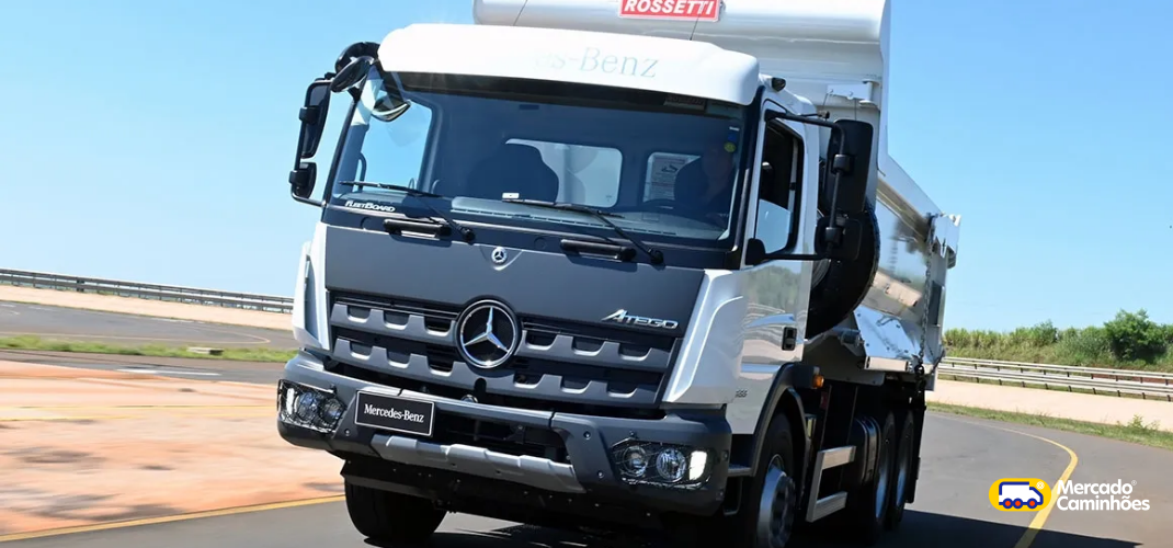 Mercedes-Benz lança na Agrishow novos caminhões Atego para operações mistas e fora de estrada