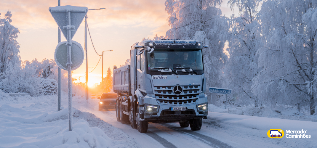 Mercedes testa caminhão elétrico a –20 °C antes do lançamento na Europa